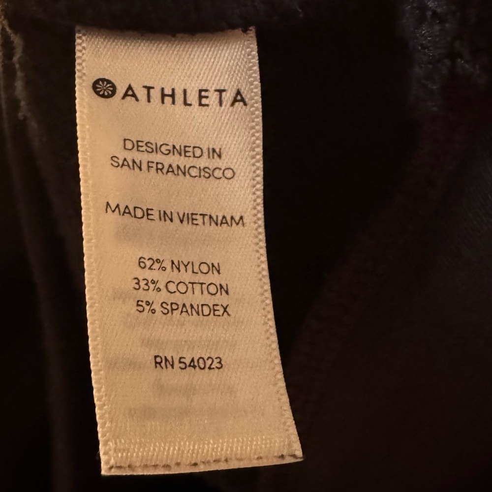 ATHLETA LONG SLEEVE SWEATSHIRT DRESS WITH SNAP SLEEVES BLACK SIZE SMALL GUC - Picture 3 of 6